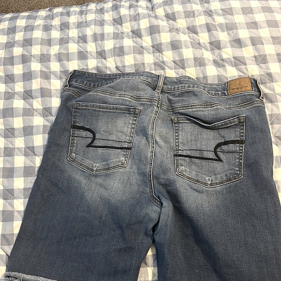 American Eagle Skinny Bermuda Shorts - Picture 2 of 5